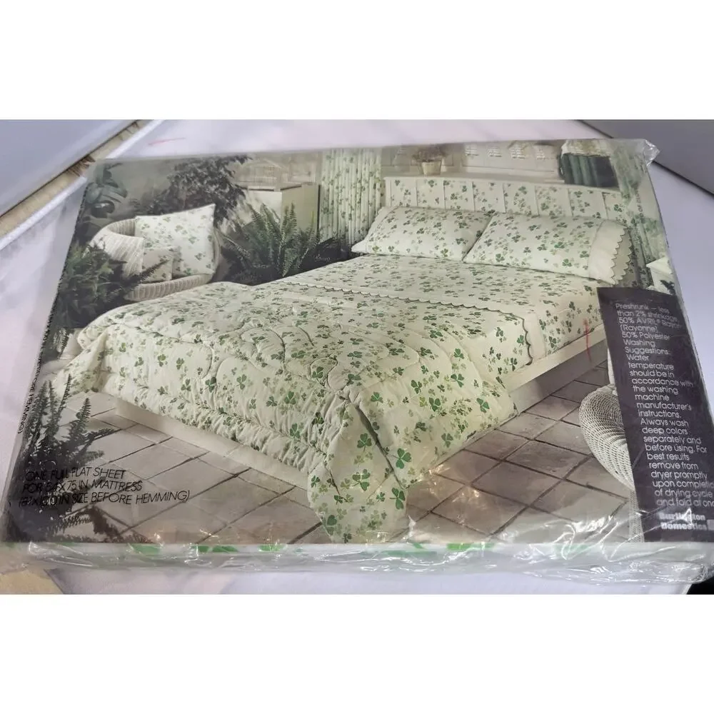 Anne Klein full‎ flat shamrock bed sheet, vintage NEW!